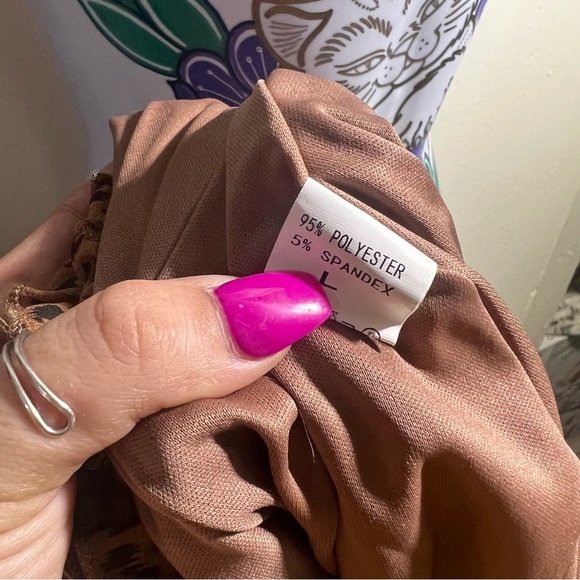 Brown Black Cheetah Print Long Sleeve V Neck Dress - Picture 4 of 6